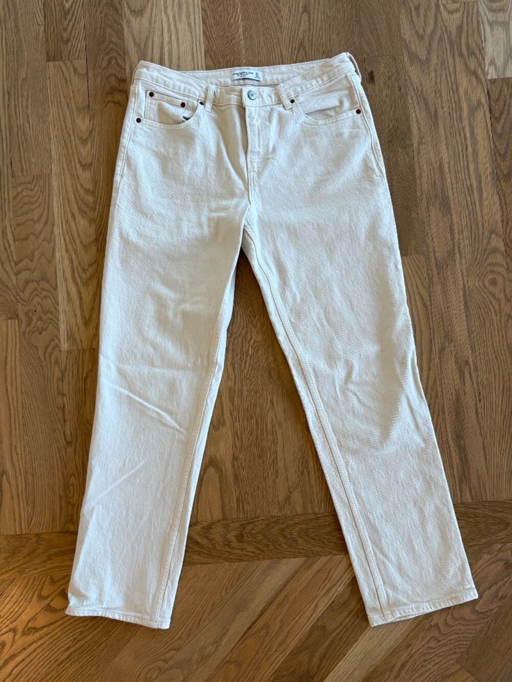 Abercrombie & Fitch Mid Rise 90s Straight Jeans Cream Size 30 10 regular